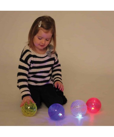 4 Pelotas con luz. Tickit