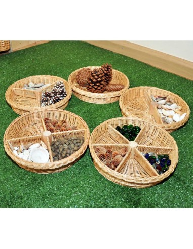 CINCO CESTAS DE MIMBRE