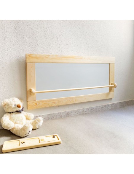 Espejo Montessori con barra – 106 x 52 x 8 cm.