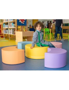 Mesa flor con 4 taburetes petalos 2